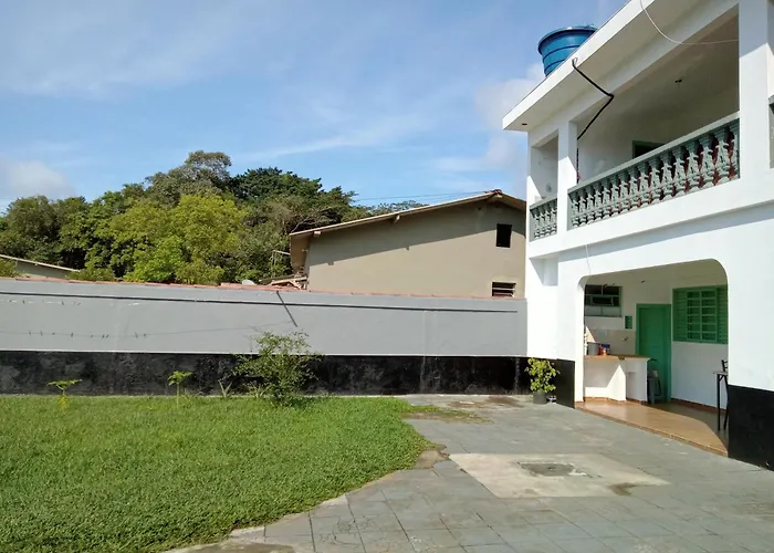 KITNET BERTIOGA - Centro - Wi-fi - Garagem - Cozinha - saída 15h Apartamento